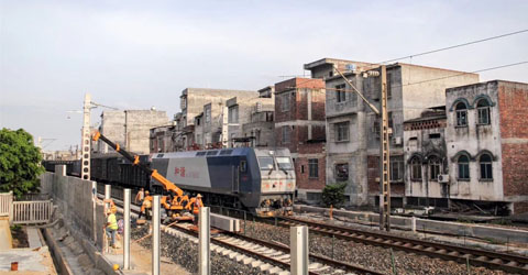 微型履帶式起重機(jī)價格480.jpg